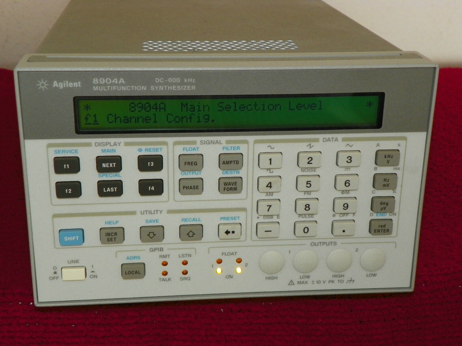 Agilent HP 8904A Sythesized Function Generator opt 002 & 004 Agilent HP 8904A Sythesized Function Generator opt 002 & 004